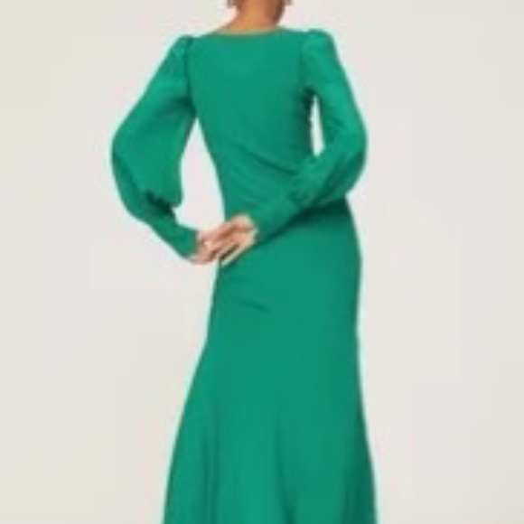 Elegant Green Maxi Dress - Picture 4 of 12